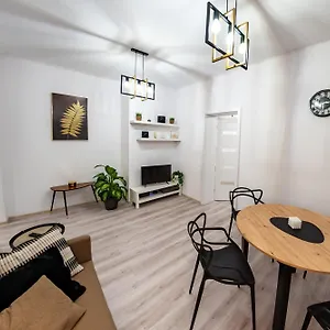 Apartament 3 Maja, Warszawa